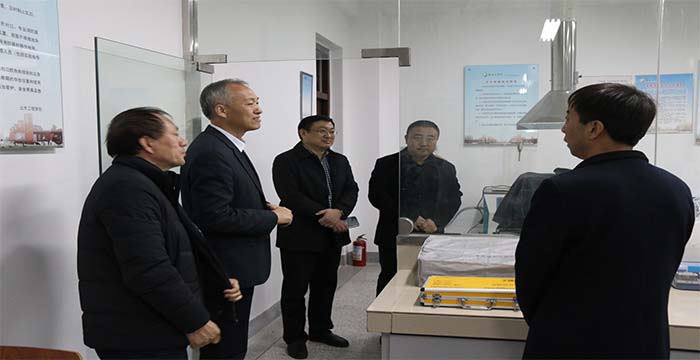 1574912031822724.jpg 实验室.jpg